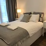Lox Apartment