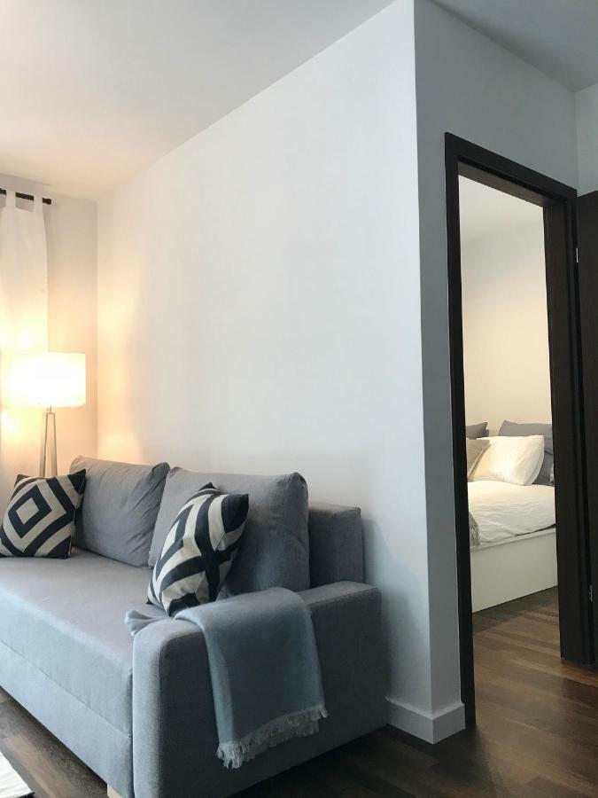 Lox Apartment *